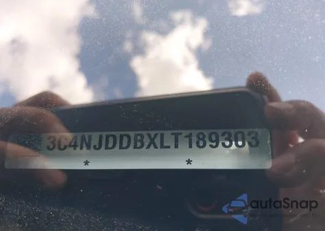 2020 Jeep Compass Trailhawk 4X4 z USA, uszkodzony, nr VIN 3C4NJDDBXLT189303